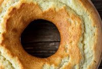 Light and Tangy Yogurt Cake