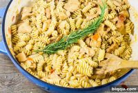 Creamy Chicken Macaroni Skillet