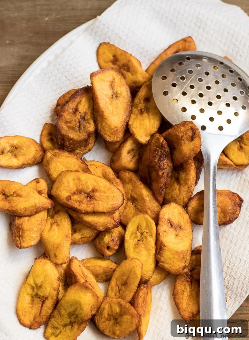 Sweet fried plantains placed on paper towels.